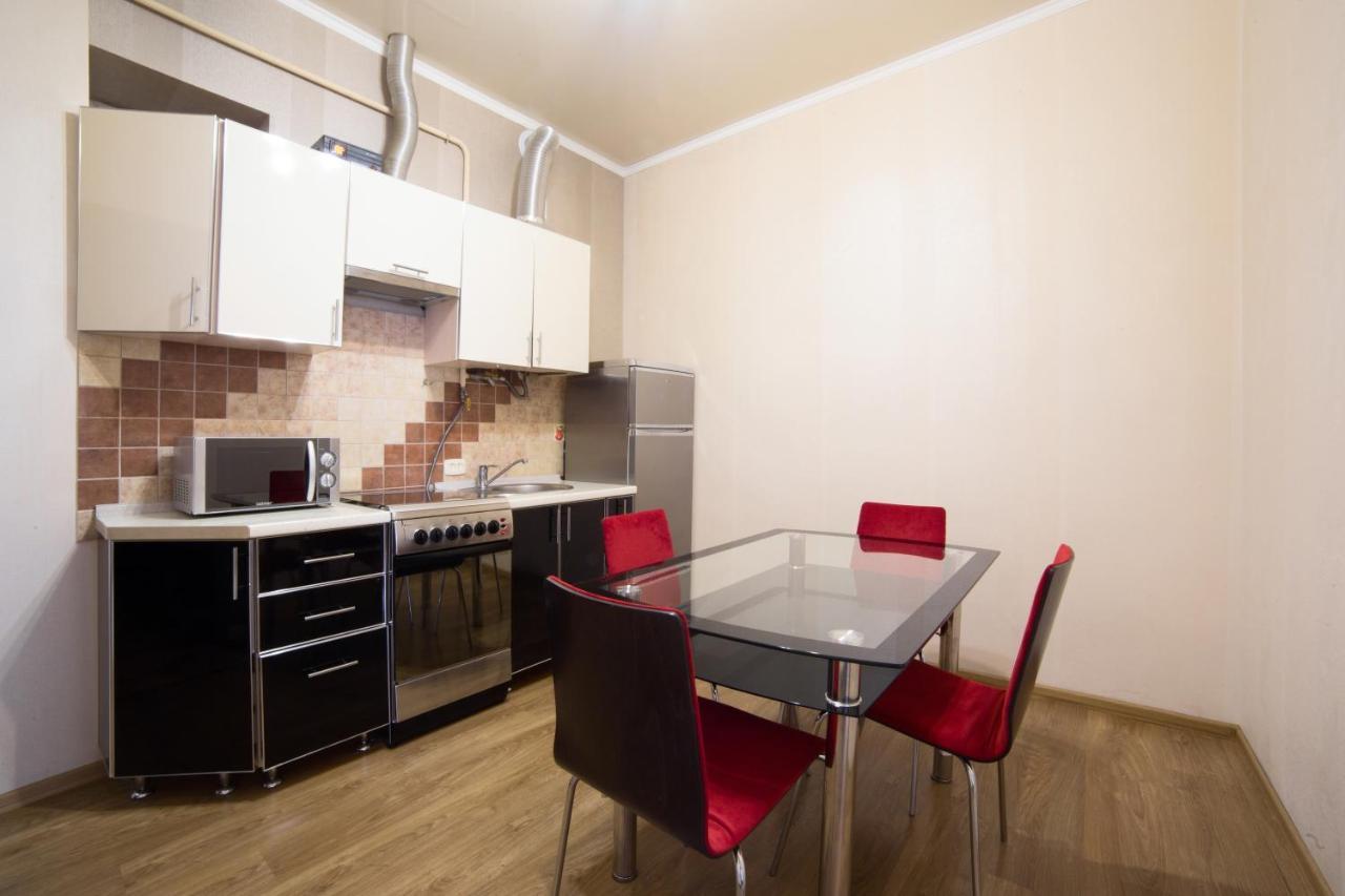 Apartment On Virmenska 3, With 2 Separate Bedrooms 利沃夫 外观 照片